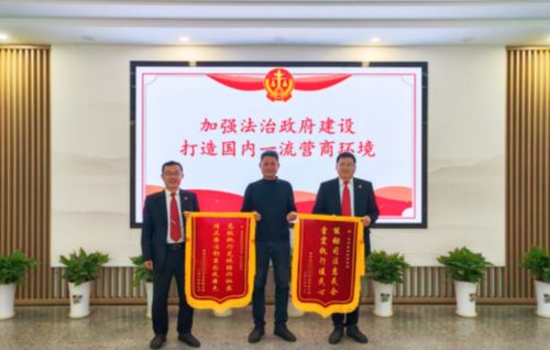 江西男子高調炫富真相曝光 現金背后的悲催故事